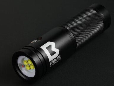 Bigblue Black Molly VII – Luz de foto y video submarino de 2900 lúmenes - Imagen 3